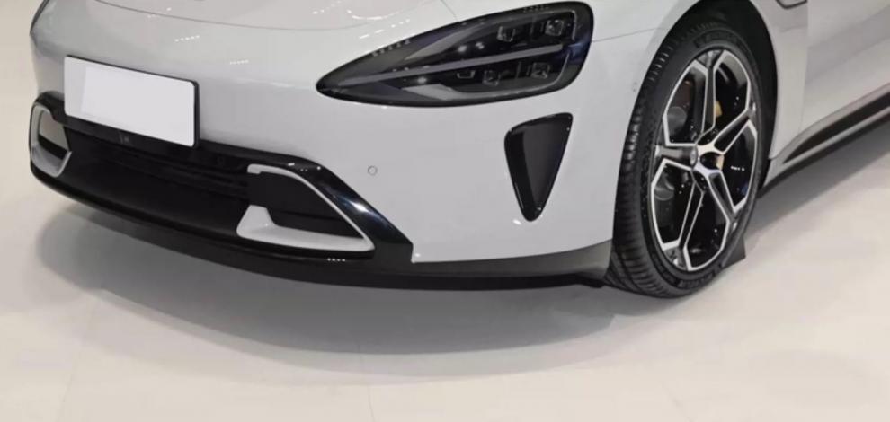 Suitable for Xiaomi Su7-Ultra Car Blackened Color-Changing Headlight Film Tpu Light-Controlled Taillight Color-Changing Film Black Warrior