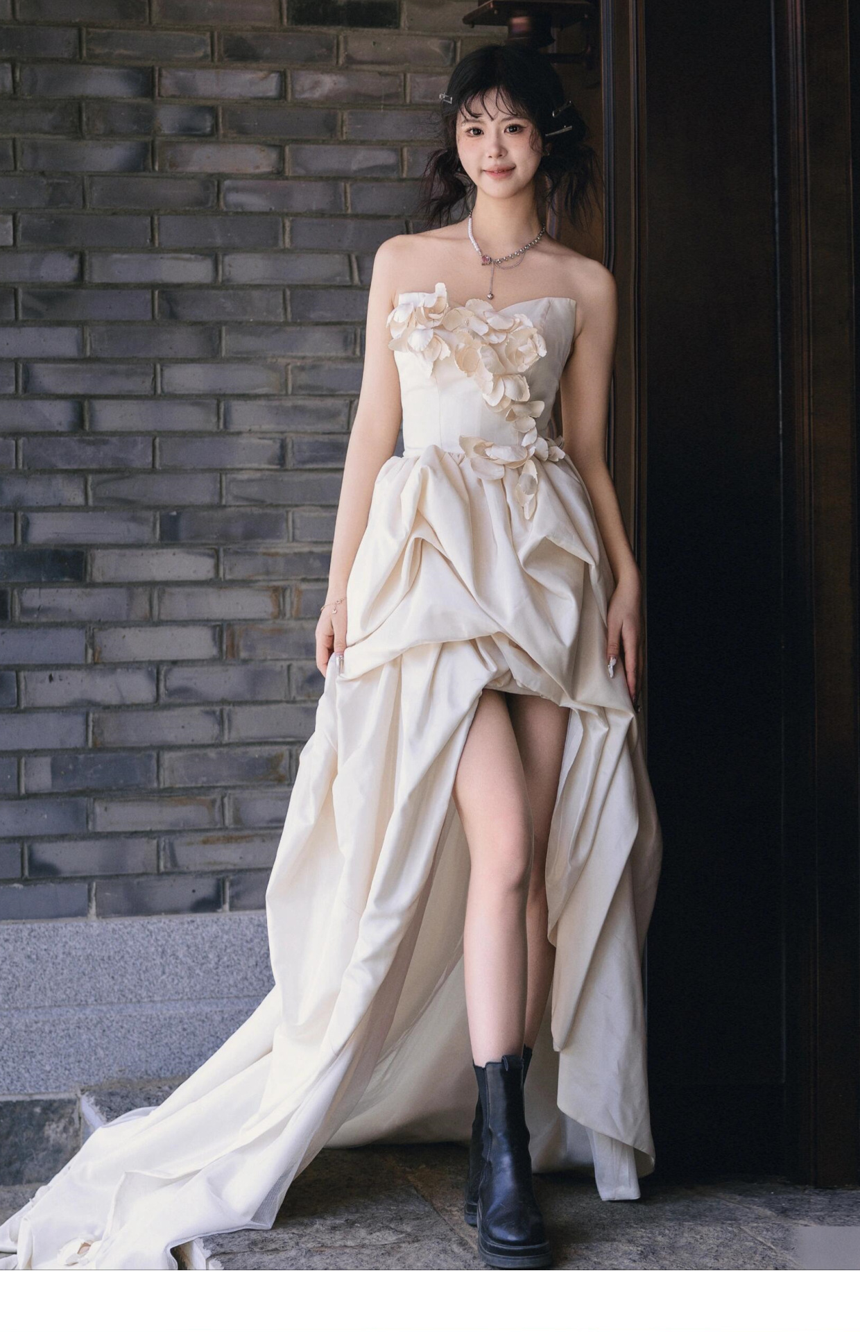 French Style Light Wedding Dress Bride Vintage Strapless Niche Short Front Long Back White Small Train Reception Gown_ecoleips.com