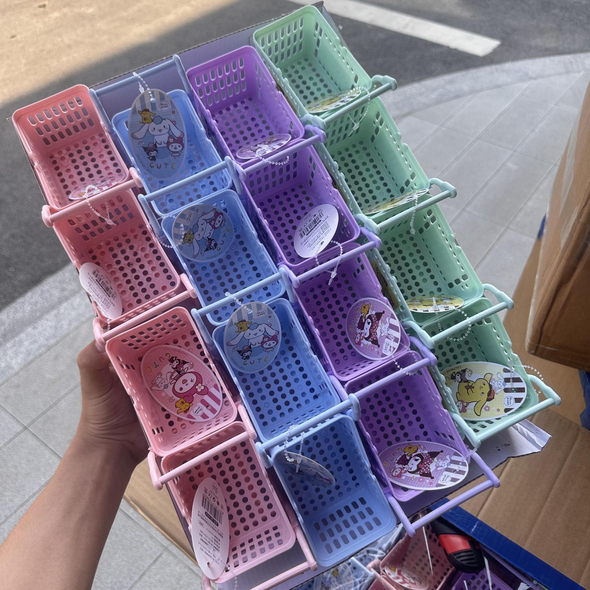 Miniso Sanrio dibujos animados familiares con forma linda y divertida caja de almacenamiento de regalos carrito de perro Yugui caja de almacenamiento de mujeres