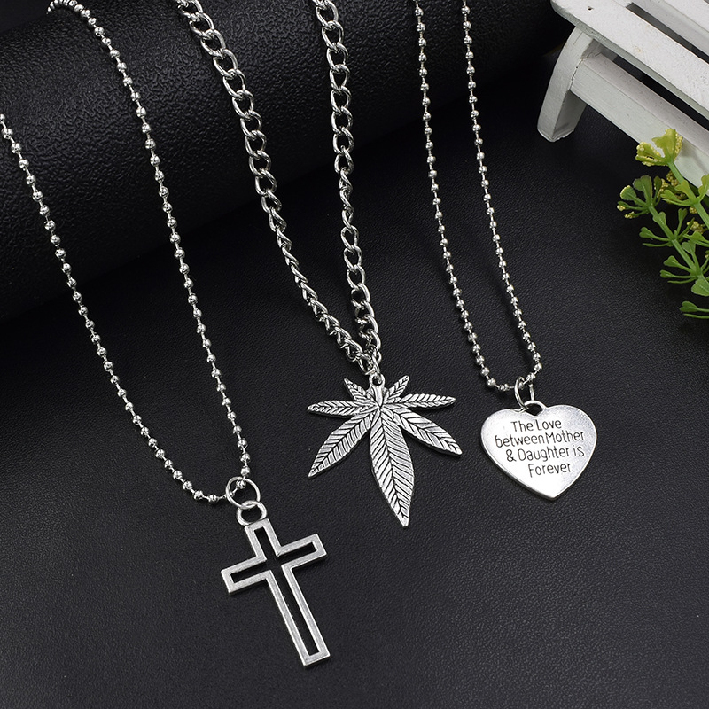 Maple Leaf Pendant Necklace For Couples Korean Style Jewellery_voghion.com