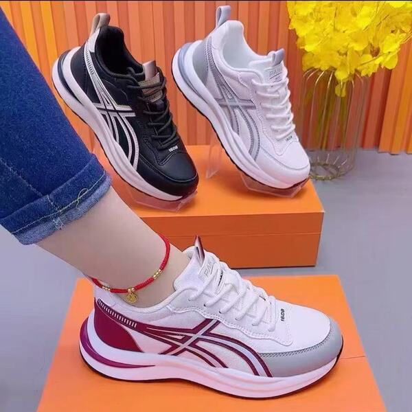 Lightweight ultra light breathable running sneakers for leisure