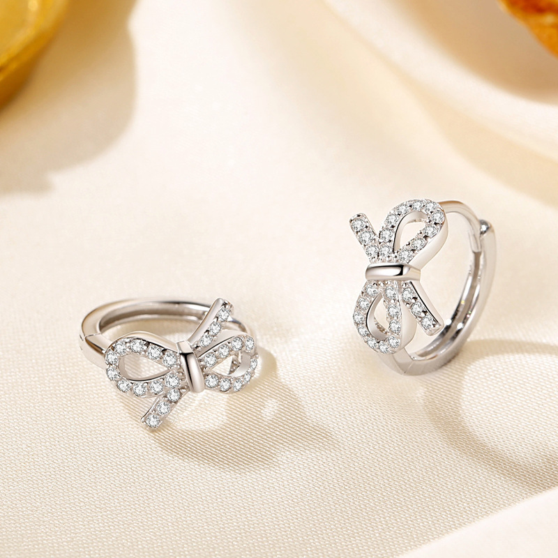 925 plata versión coreana simple hebilla de oreja de circón temperamento lazo de nicho pendientes de alta gama DIY pendientes de anillo al por mayor