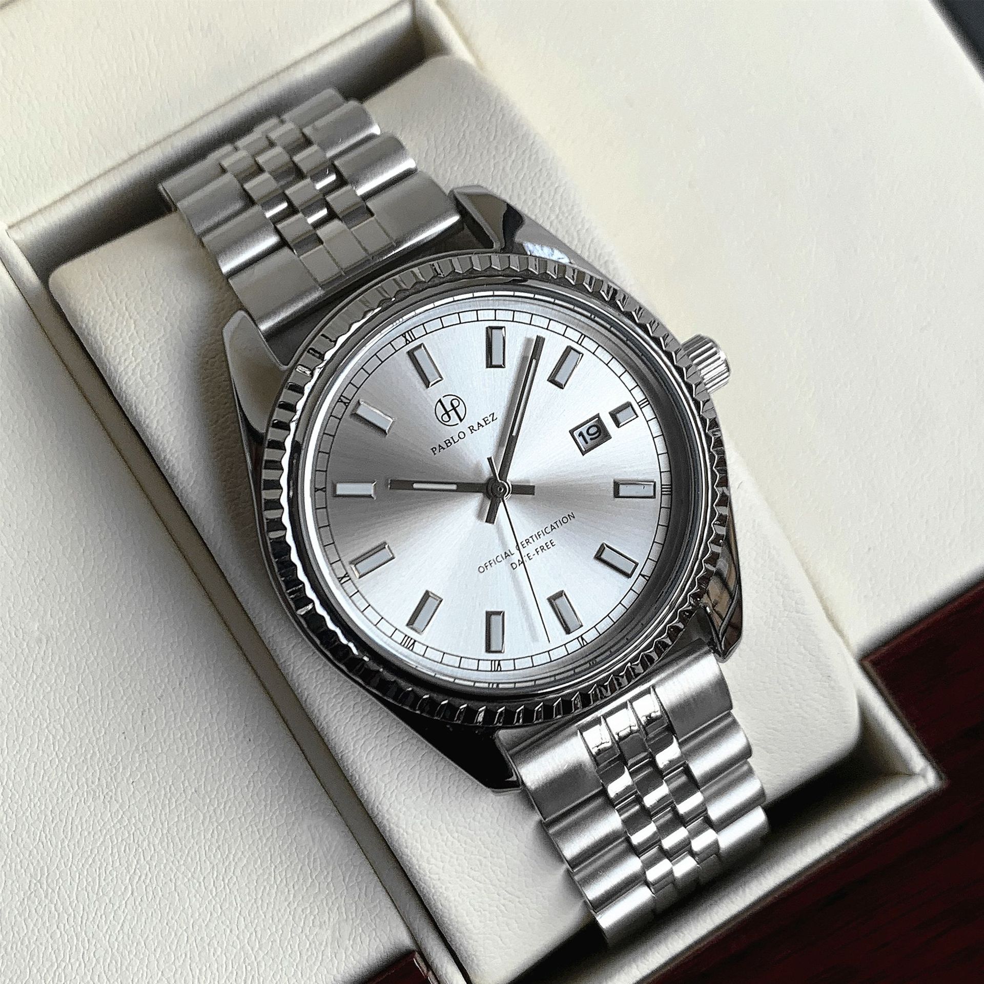 Luminous Fashion Men's Watch High-End Waterproof Stainless Steel Business Quartz Watch Wholesale Cross-Border E-Commerce Wholesale Hot Model