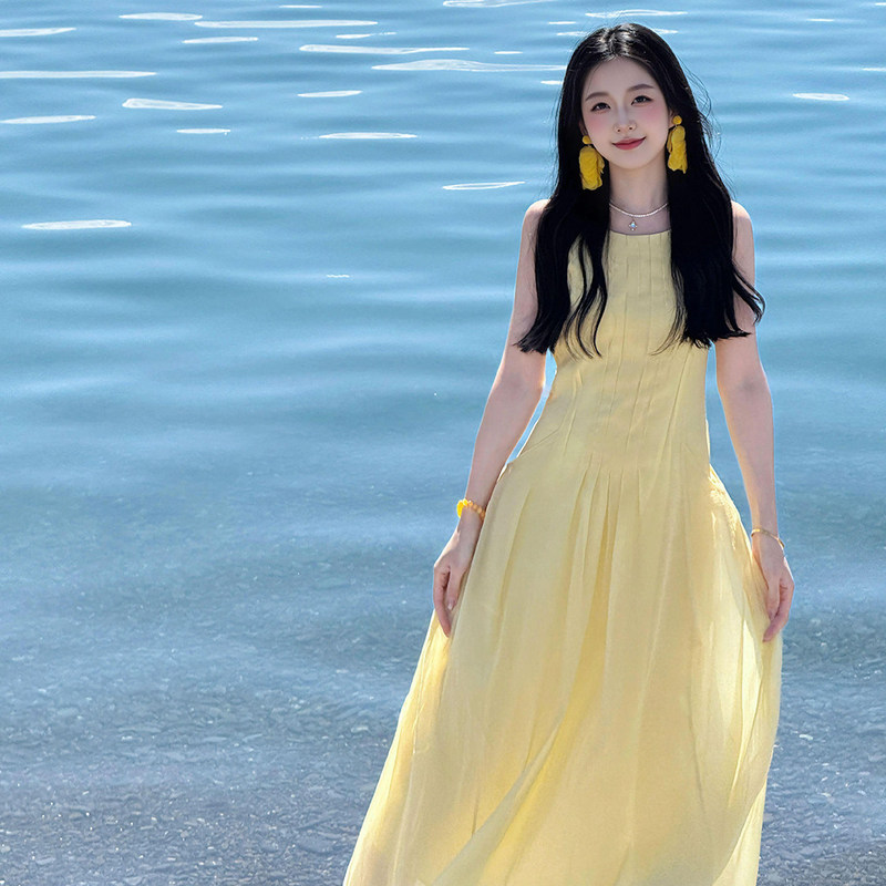 Yellow Seaside Vacation Strap Dress for Women, Spring 2026 New Style, High-End and Super Beautiful Sleeveless Dress