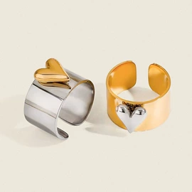 项链;耳钉;戒指