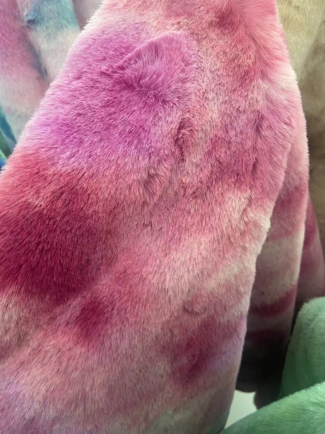 1200 gramos de tela de lana de conejo teñida 20MM siete arco iris tela de lana de conejo de ropa zapatos sombreros bufandas