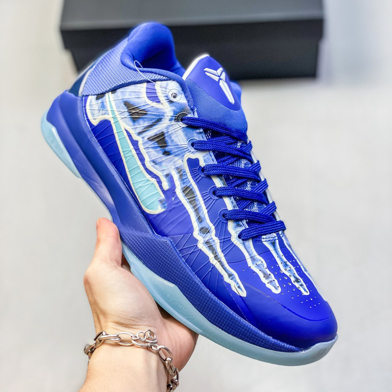 Putian Shoes Kobe 5 Practical Basketball Shoes Men's Wear-Resistant Sports Shoes Kobe Five Women's Black and White Sneakers Luminous Bone Trendy Shoes
