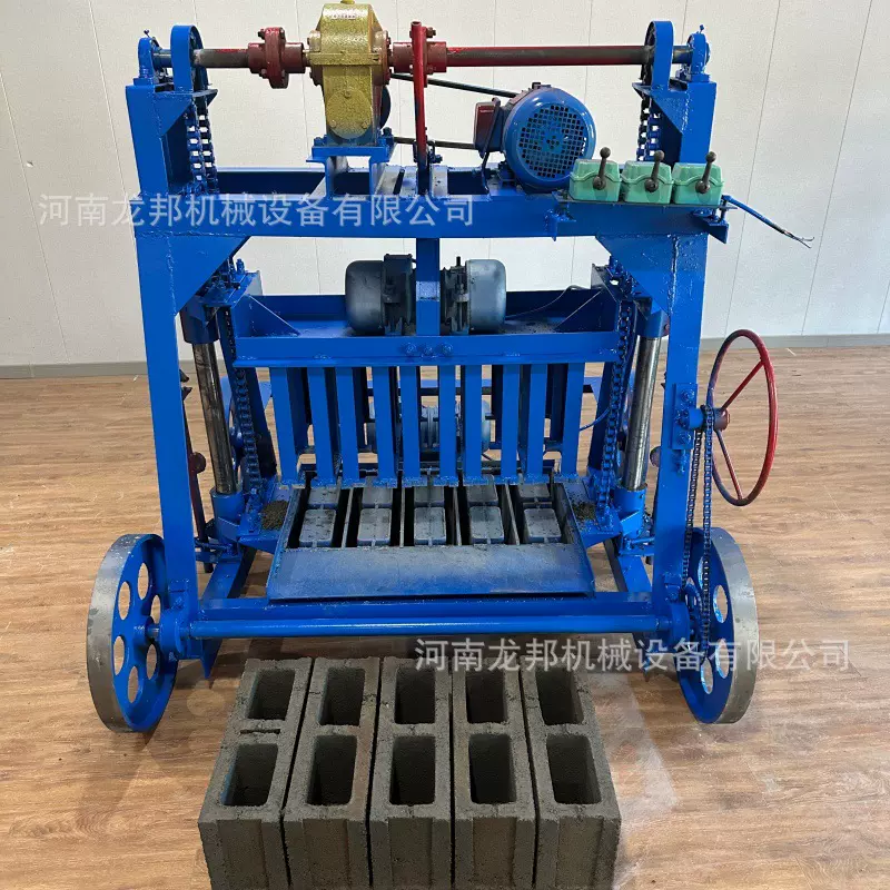 龙邦机械源头厂家低价出售大轮移动式半自动水泥砌块制砖机设备