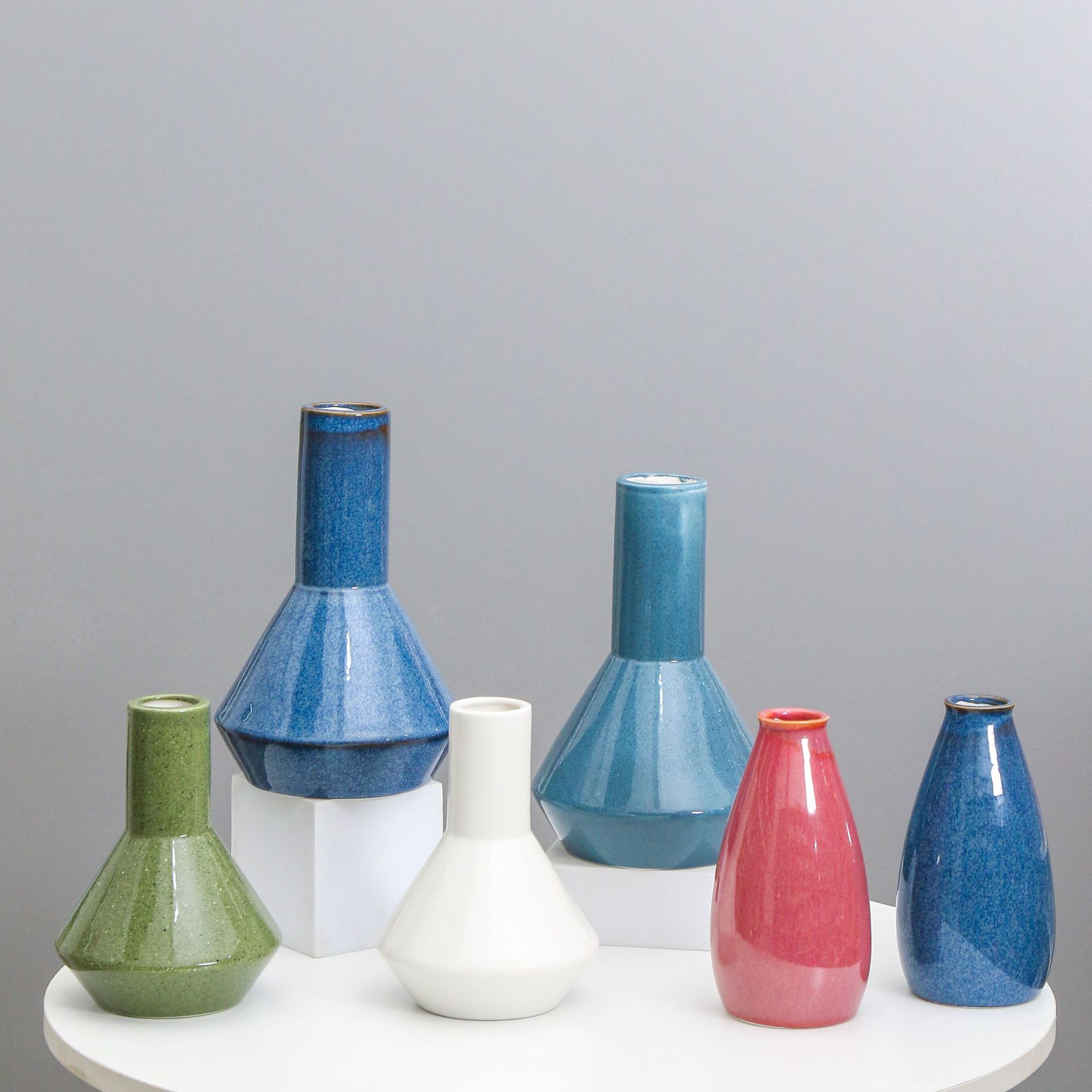 Moderno simple rojo cerámica pequeño florero decoración flor seca arreglo salón TV gabinete decoración del hogar flor Ware al por mayor