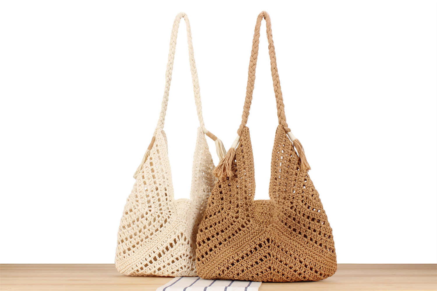 Women's Large Cotton Solid Color Vacation Beach Weave Bucket Open Straw Bag display picture 1