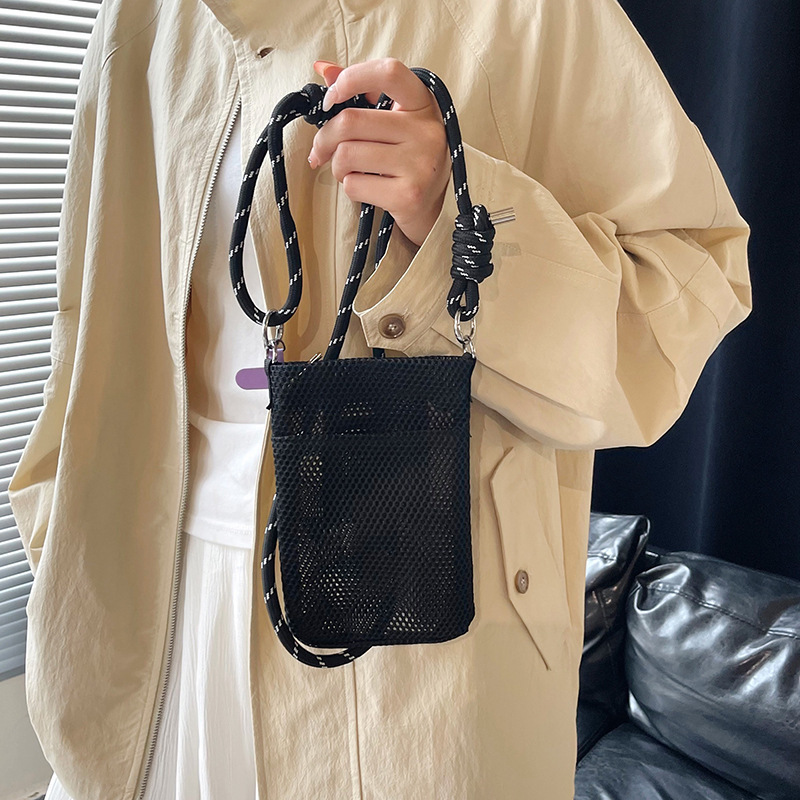 流行小众镂空网格包包女式极简出行百搭斜挎包精致迷你超火手机包|undefined