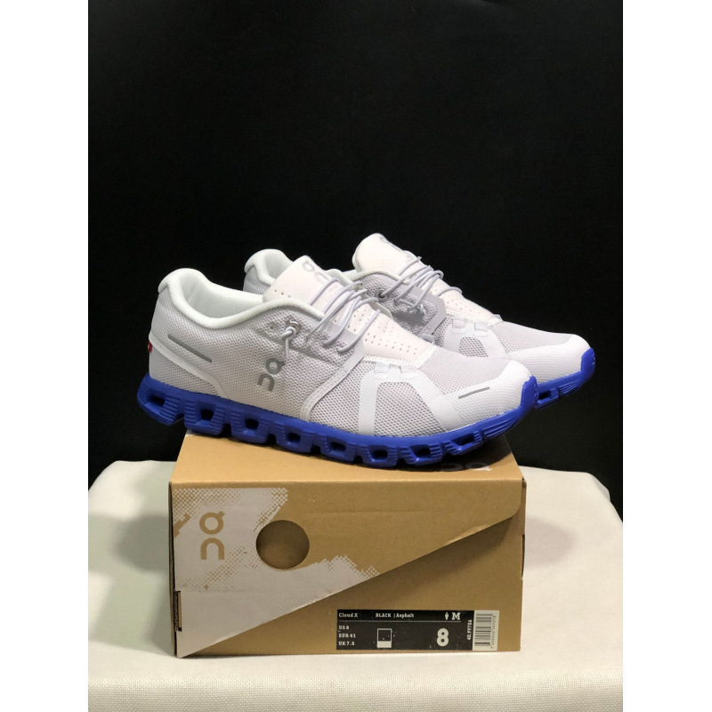 X5—흰색과 파란색 배경