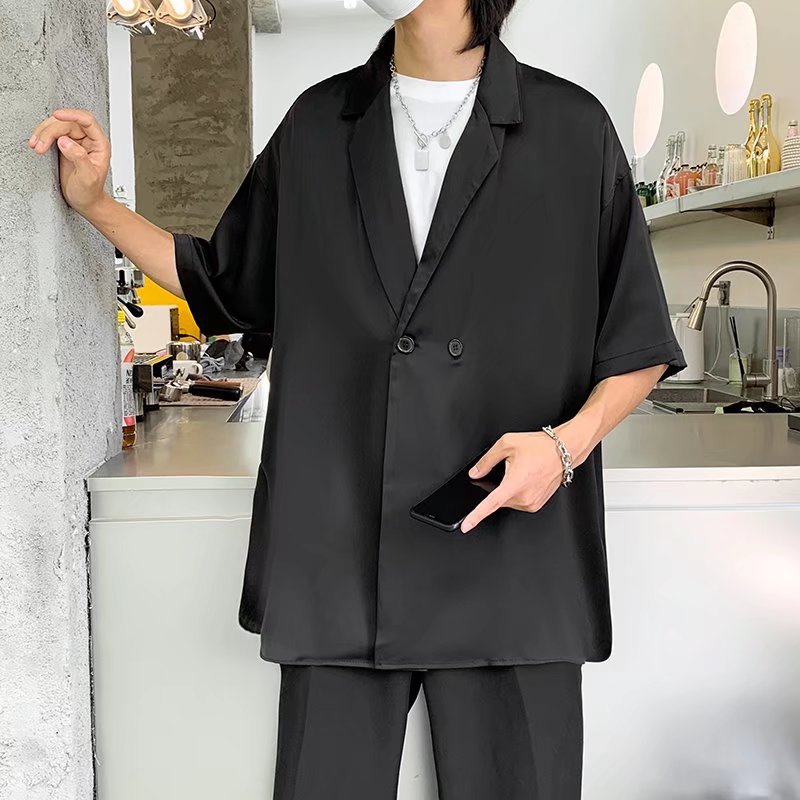 Versión coreana de la abstinencia de nicho de verano, hermosa camisa de manga corta, rojo neto para hombres, cuello de traje de lujo ligero, estilista de camisas