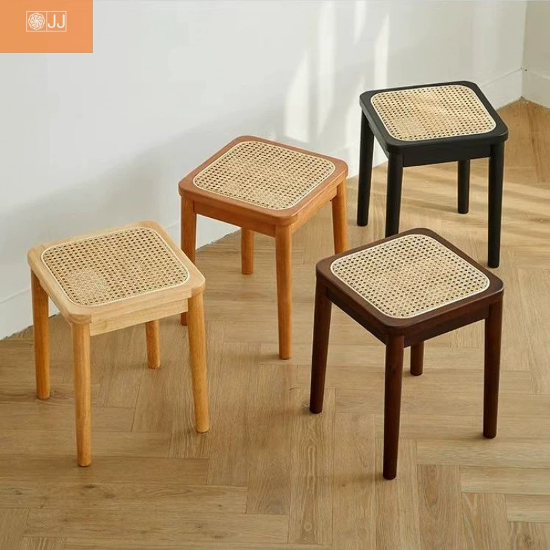 Стул в японском стиле из цельного дерева может быть сложен из ротанга