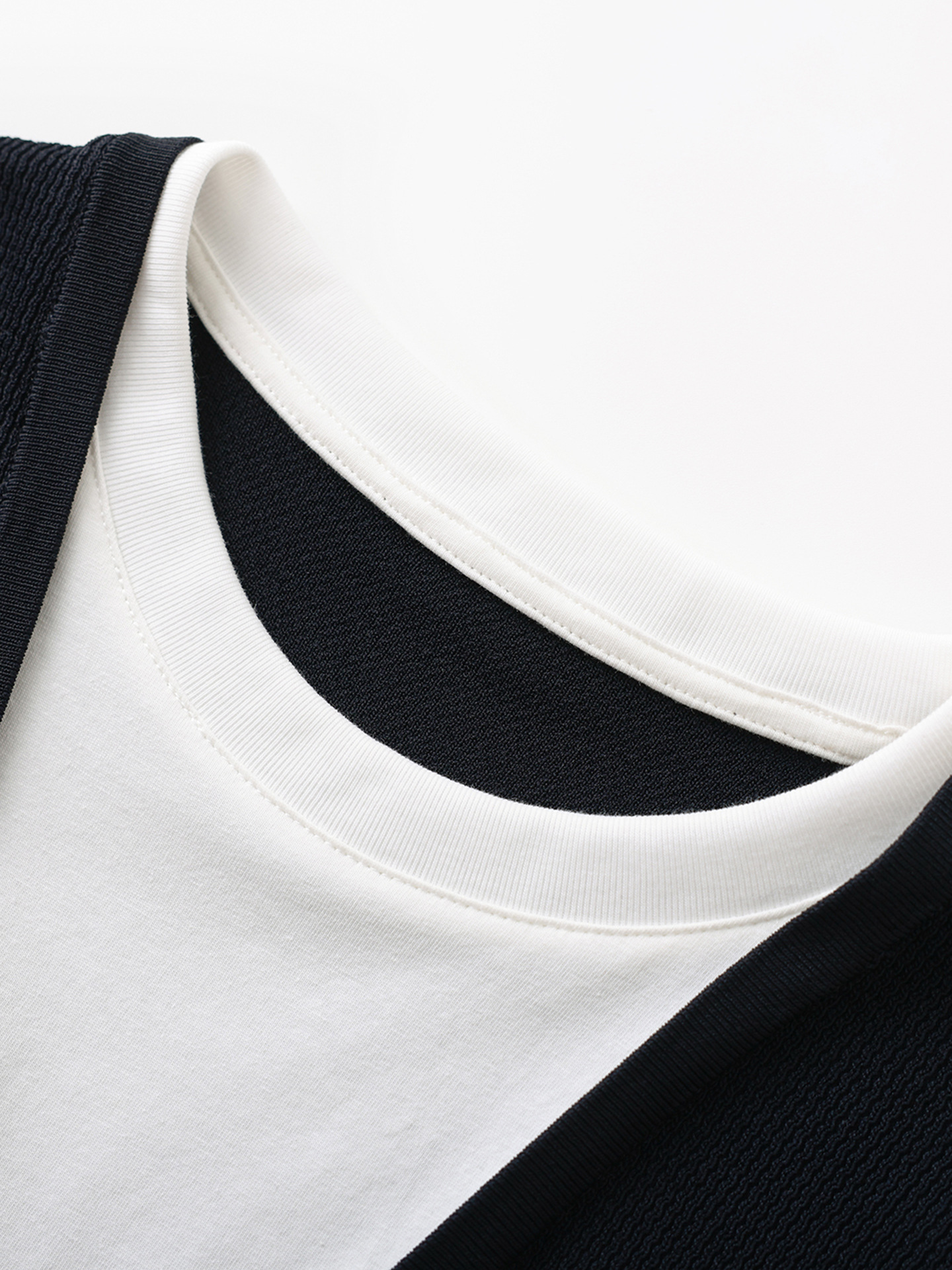 Áo thun dệt kim tay ngắn cổ tròn chất liệu Tencel siêu mịn — màu xanh navy