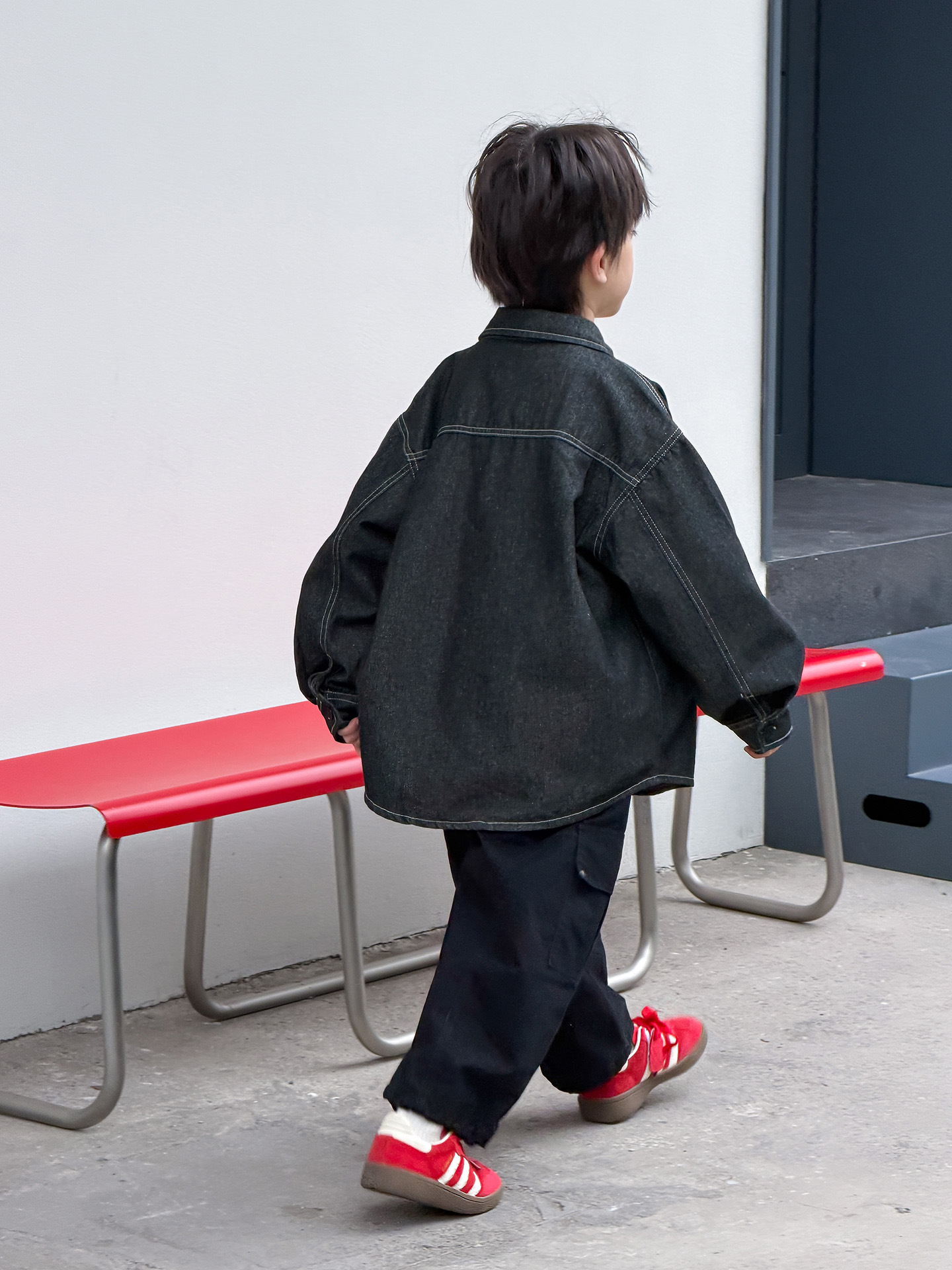 Camisas de vaqueros para niños camisas de manga larga primavera y otoño 2026 primavera nueva chaqueta de niño pequeño chaqueta casual