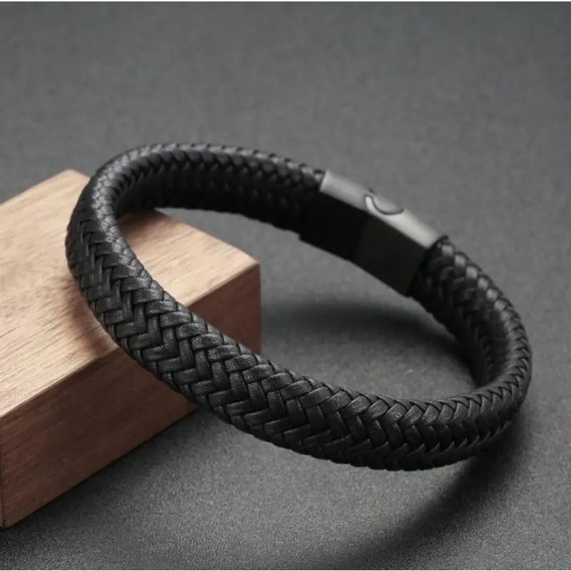 Cross-Border New Amazon European and American Men's Bracelets Retro Braided Leather Rope Magnet Buckle Bracelets Popular Leather Bracelets