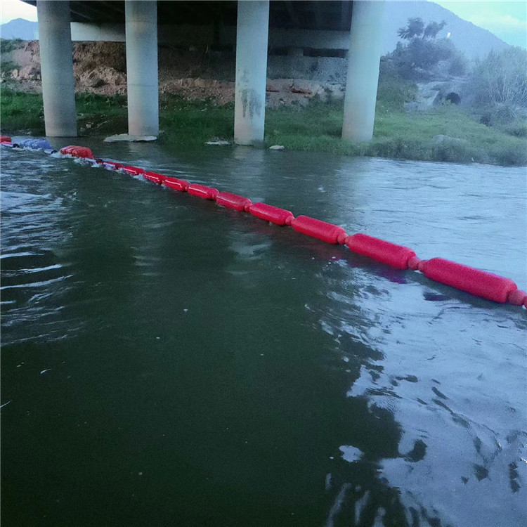 Under the Bridge, Foam-Blocking Floats Are Made Without Seams. Shaxi River Floating Water Grass Garbage Interception Floats