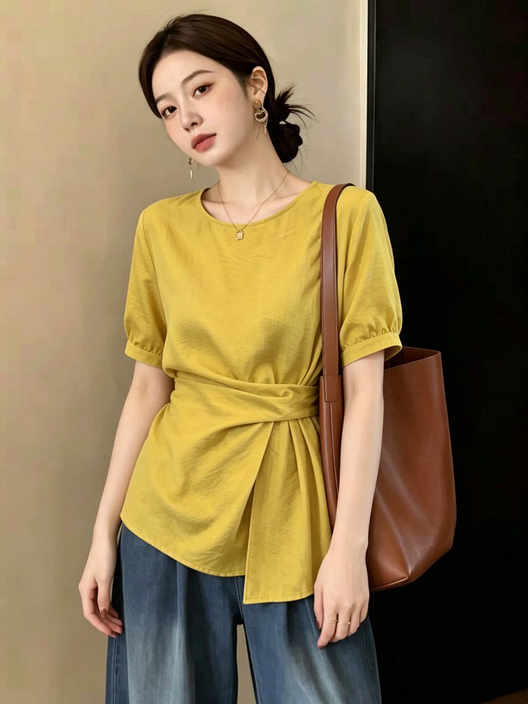 Áo thun nữ tay ngắn cổ tròn phom suông, thiết kế vai thẳng eo xếp li — xanh lam