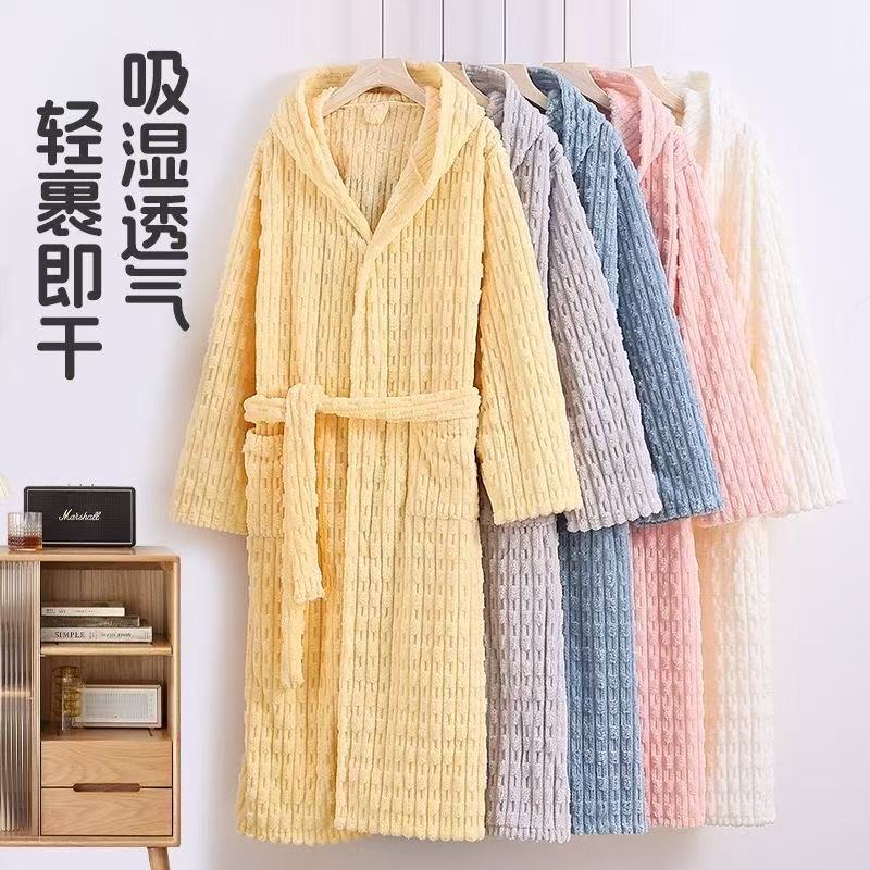 New bamboo velvet bathrobe, wearable bath towel, home use couple's style, thickened absorbent coral velvet hooded sleepwear bathrobe