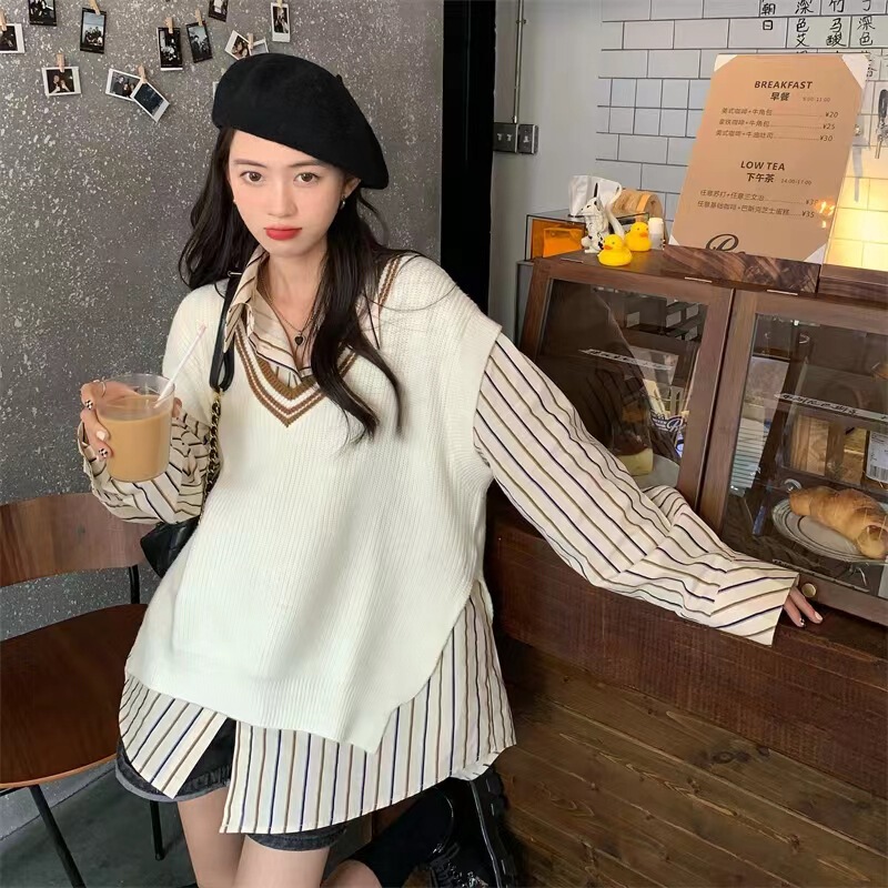 Korean Style New Arrival Fashionable Versatile Knitted Vest for Women 2022 New Arrival Spring and Autumn Outfit Vintage V-Neck Top for Women