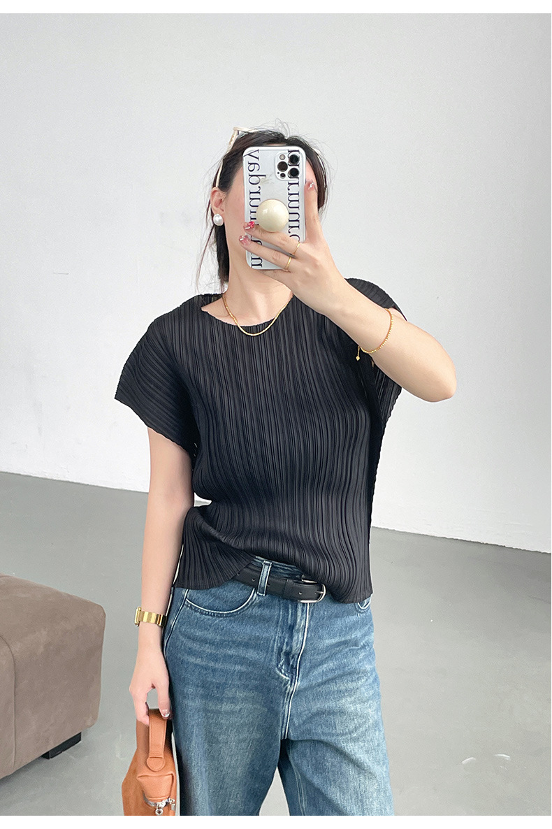 Áo thun nữ ngắn tay xếp ly phong cách Miyake thiết kế độc đáo — Màu đen chi tiết 10
