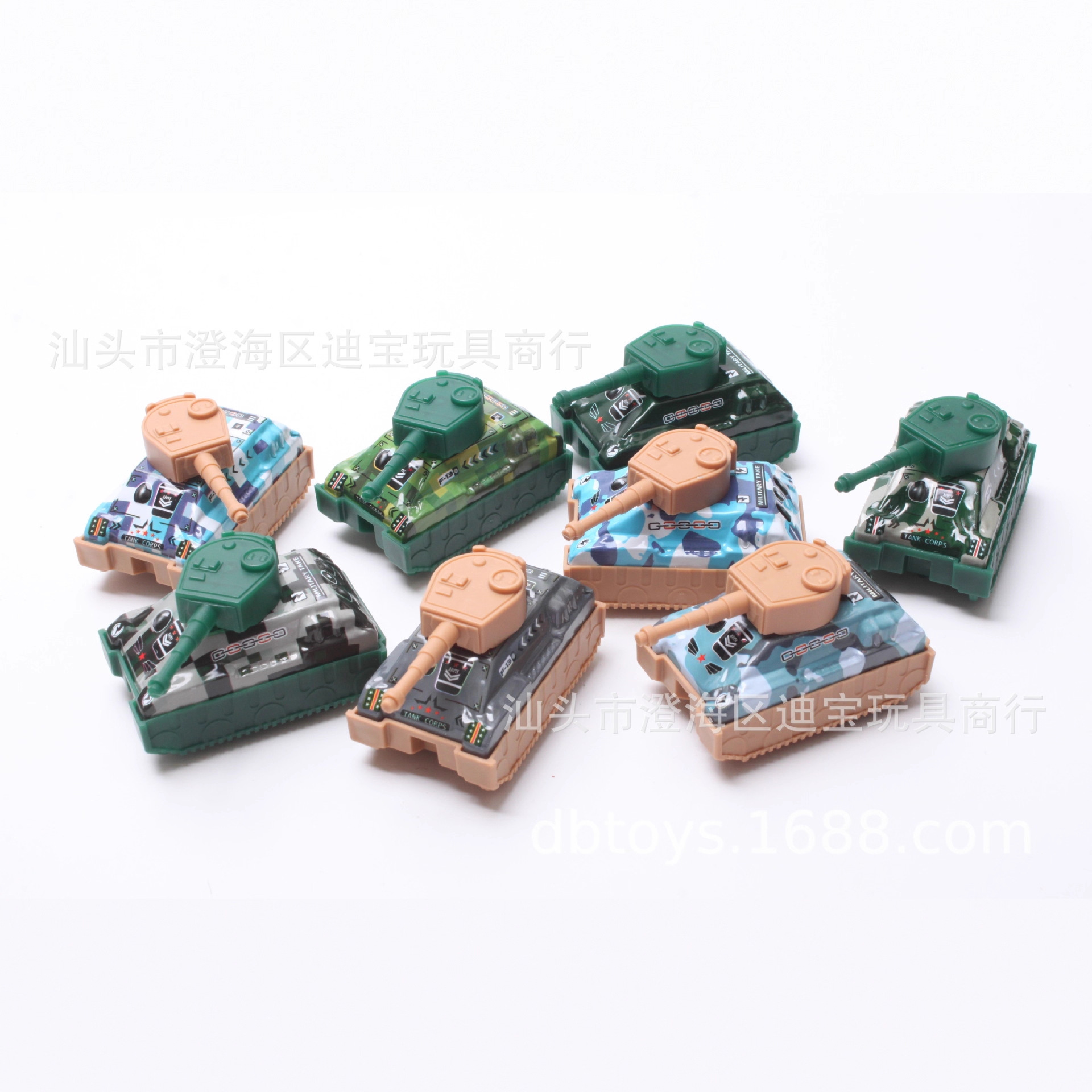 6.6cm Pull Back Tinplate Tank 75mm Gashapon Toy Giveaway