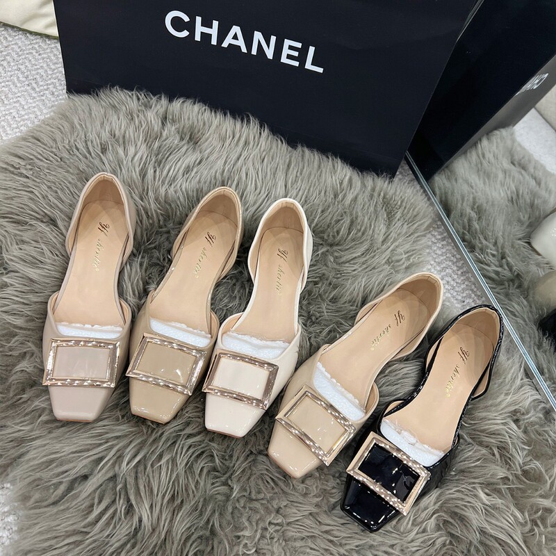 Super Soft Sheepskin~Inner Height-Increasing Square Buckle Flat Sandals 2025 Summer New Style Square Toe Patent Leather Hollow Shoes for Women