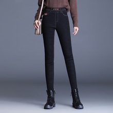 时尚羽绒牛仔小脚裤女2025冬季新款高腰气质保暖白鸭绒外穿打底裤