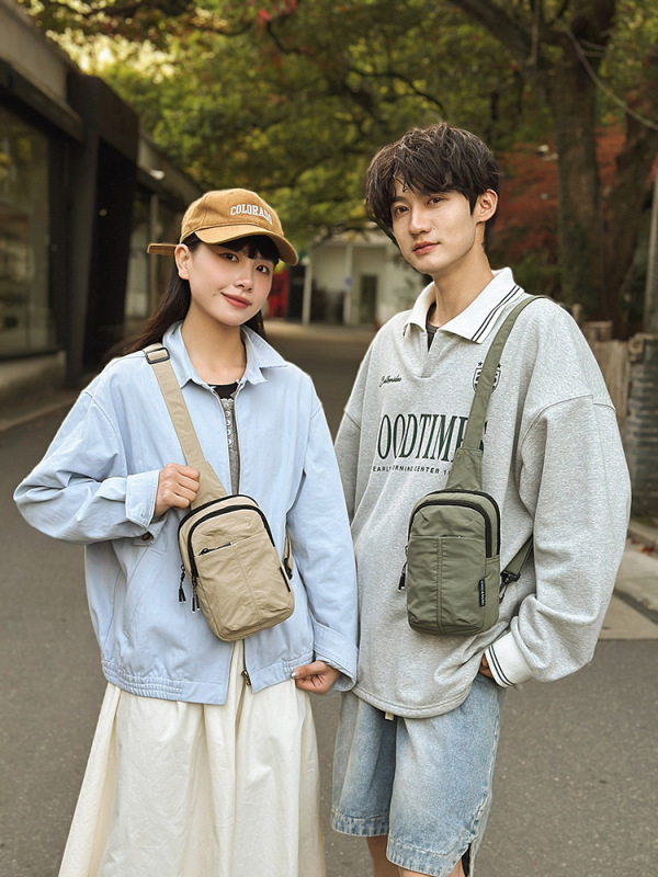 携帯電話の男性のファッションの小さい大衆の胸の包みの個性の小さいかばんのレジャーの日本のスポーツの小包の軽やかな斜めのショルダー・バッグ|undefined