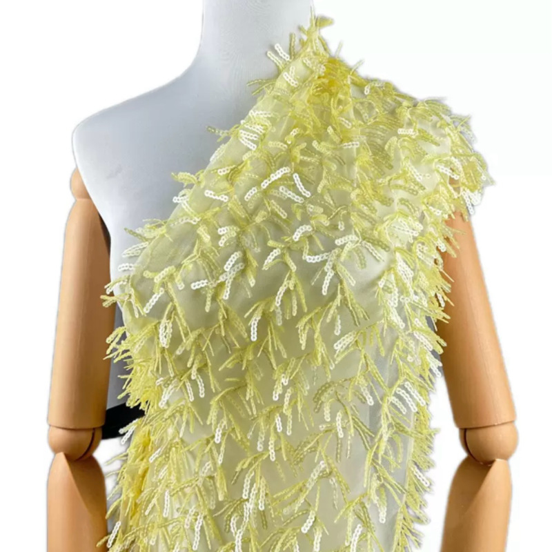 2025超好看独特漂亮服装面料流苏款小众不撞款气质名媛背心上衣辅