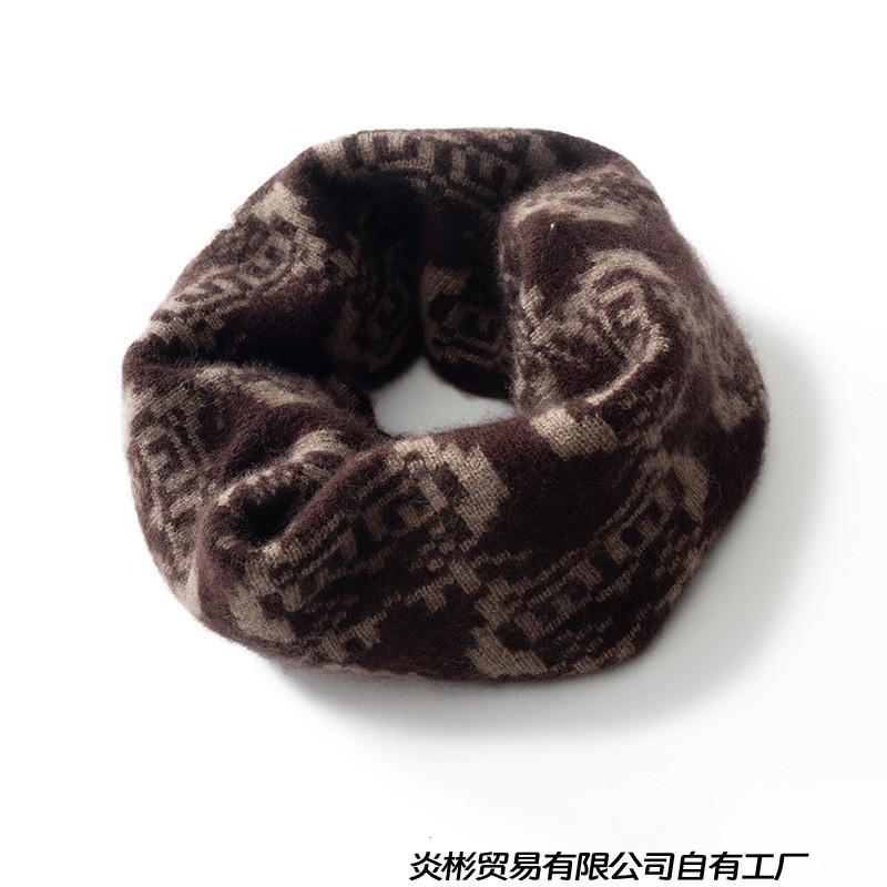 Cross-border autumn and winter cashmere neck warmer for women, warm neck protection, double-floral design, stylish cashmere scarf for ladies