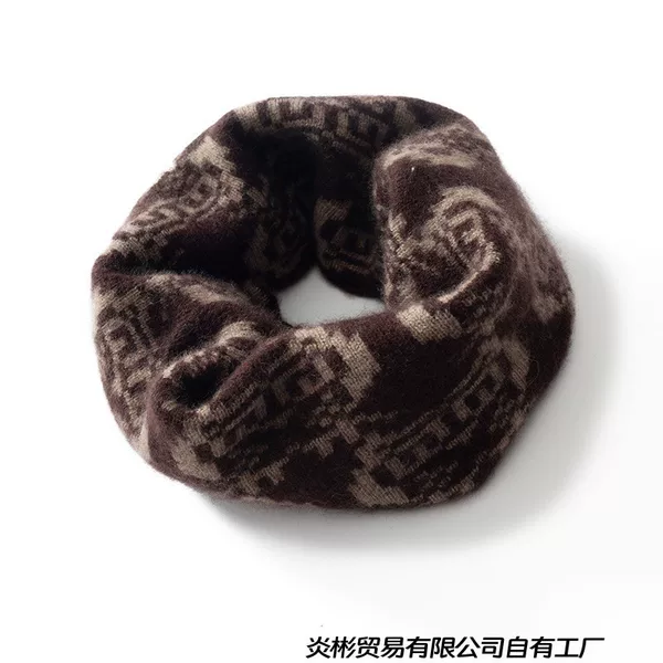 Cross-border autumn and winter cashmere neck warmer for women, warm neck protection, double-floral design, stylish cashmere scarf for ladies