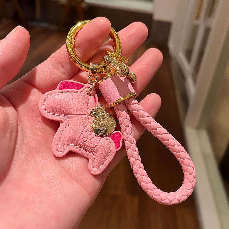 すぐにお金のあるキーホルダーの創意的な個性が精巧で、男女カップルのペンダントが可愛いです。|undefined