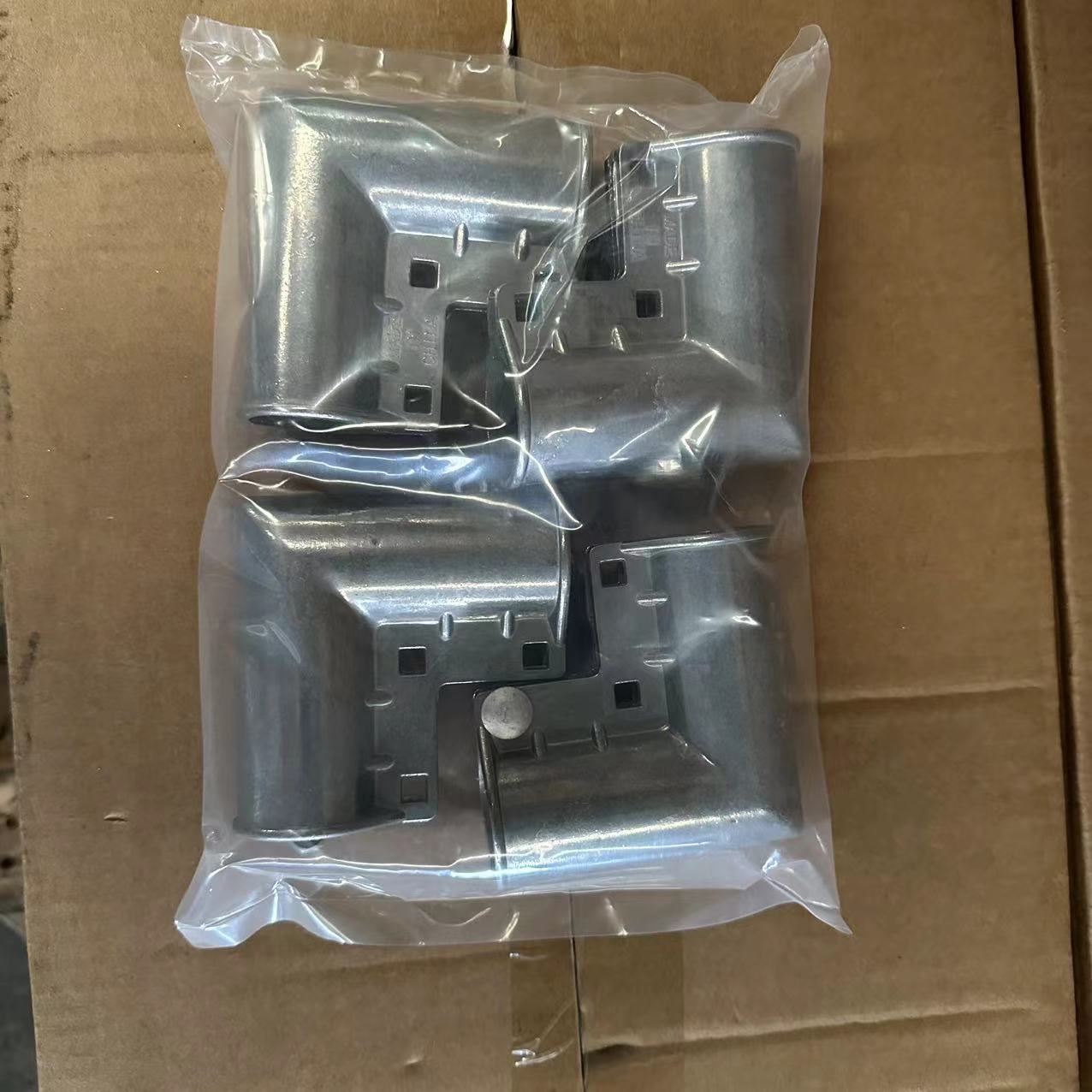 铝制链式栅栏门角钩适用于勾花网门柱水平杆柱连接链门弯头连接