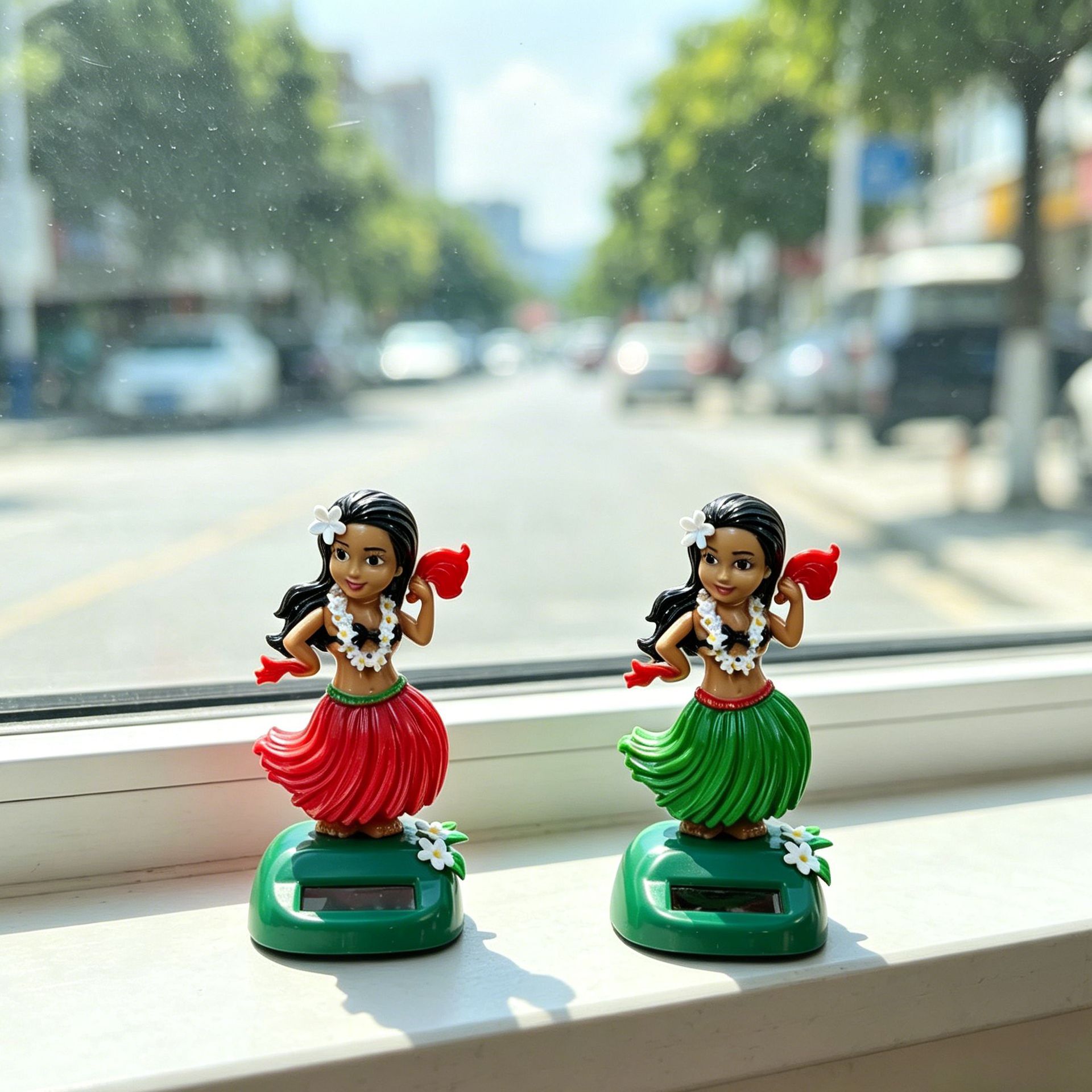Solar-powered Hawaiian hula girl car ornament, creative car interior decoration, swinging figurine