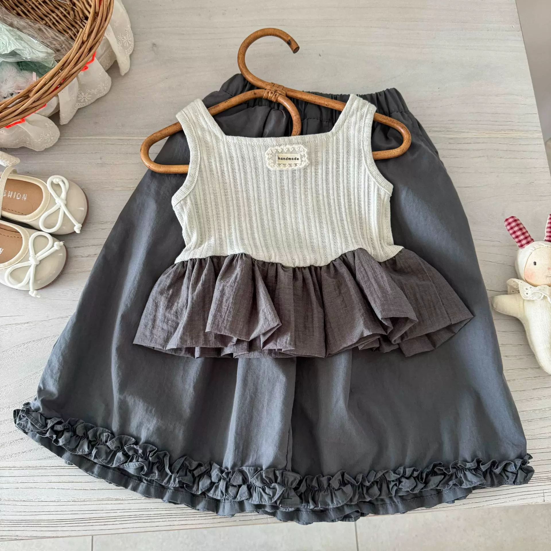 Summer set, top with cups, trousers, vest