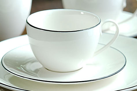 Taza de café y platillo línea negra 250ML