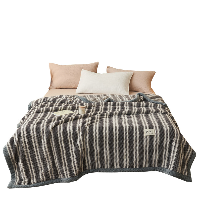 Mantras de peluche de coral, mantas de siesta de oficina, mantas de peluche de leche, cubierta de sofá de aire acondicionado, almuerzo, mantas pequeñas, cuatro estaciones universales