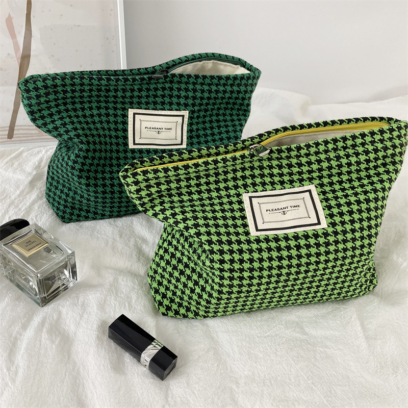 Basic Streetwear Plaid Cotton Polyester Square Makeup Bags display picture 5