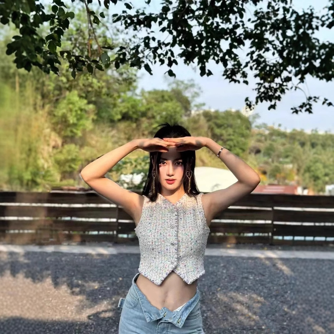 24 autumn and winter xiangjia sweet playful versatile color tweed vest vest coat women mixed batch in stock