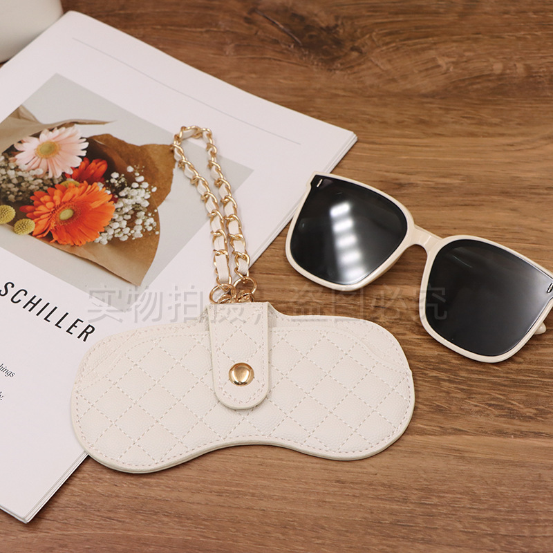 Chic chain eyeglass case, PU leather sunglasses protective cover, portable hanging eyeglass storage bag factory Chic chain eyeglass case, PU leather sunglasses protective cover, portable hanging eyeglass storage bag factory