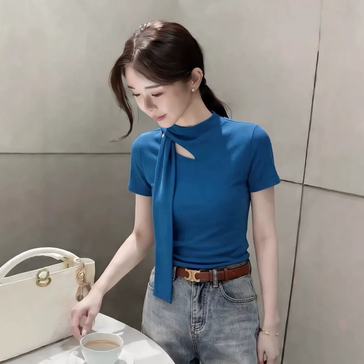 Áo thun nữ tay ngắn cổ tròn phối dây rua xanh lam — xanh lam chi tiết 3