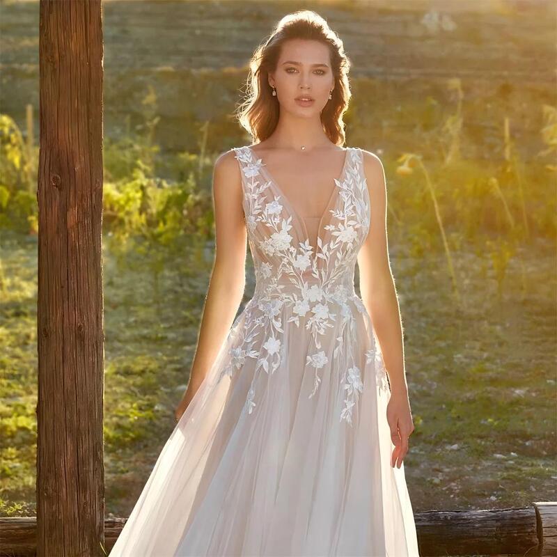 Foreign trade forest-style light wedding dress, sleeveless lace with three-dimensional floral appliques, slim-fit sheer long dress for travel photography, bridal evening gown Foreign trade forest-style light wedding dress, sleeveless lace with three-dimensional floral appliques, slim-fit sheer long dress for travel photography, bridal evening gown