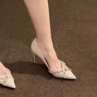 ��5172���ղء�����Tᔸ߸�ЬŮv��2024�¿�������Ը�ŮЬ��