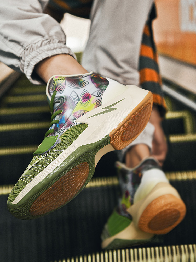 Basketball Shoes Image 10