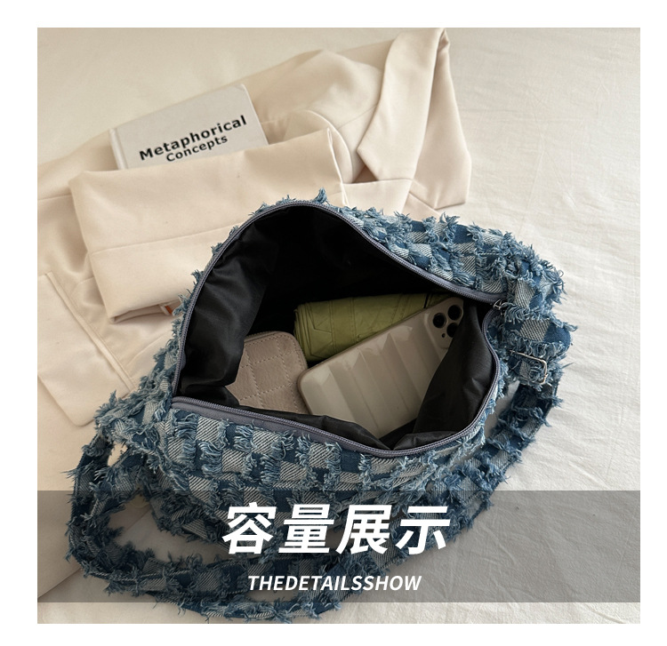 Casual and fashionable crossbody bag 2025 new style large-capacity simple checkered single-shoulder bag, personalized and versatile, lightweight underarm bag undefined
