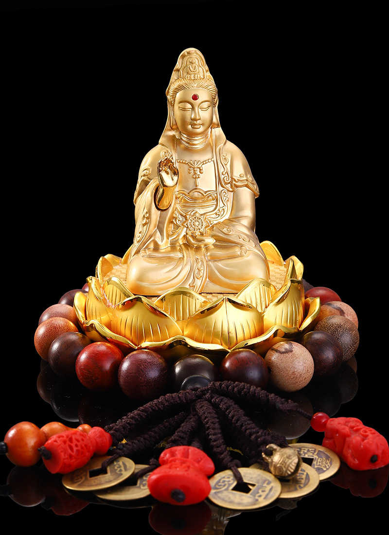 Car ornaments thousand hands Guanyin car accessories perfume center console perfume holder Buddha statue men's car car accessories