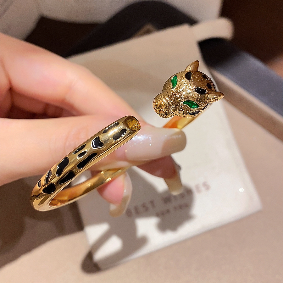 El temperamento francés arco de zircon pulsera de doble capa dulce ins pulsera de viento lujoso ligero de alto nivel sensación de joyas versátiles para mujeres