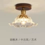 描述入户简约胡桃吸顶灯
